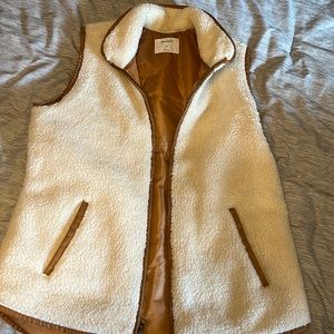 Gold color lining, beige color outer. Old navy